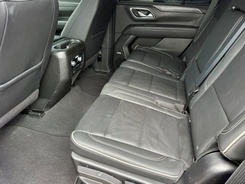 Used 2022 GMC Yukon SLT w/ SLT Luxury Package AWD/4WD image 12