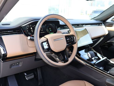 New 2026 Land Rover Range Rover Sport Dynamic SE AWD/4WD image 14