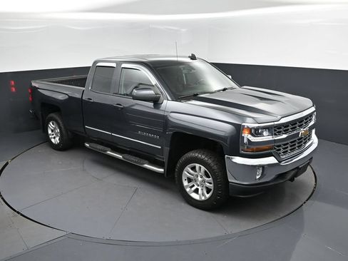 Used 2017 Chevrolet Silverado 1500 LT w/ All Star Edition AWD/4WD image 34