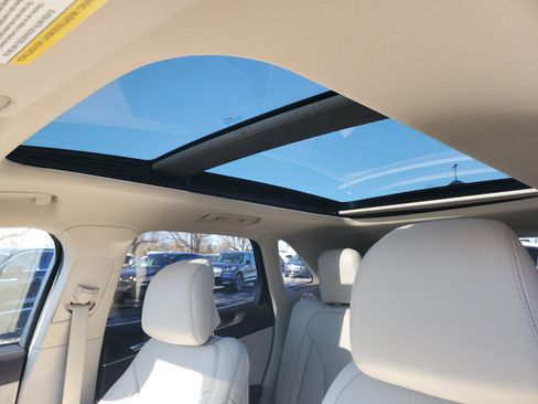 Used 2017 Lincoln MKC Reserve image 11