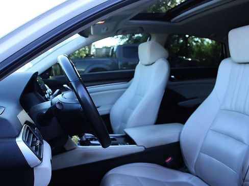 Used 2019 Honda Accord EX-L image 11