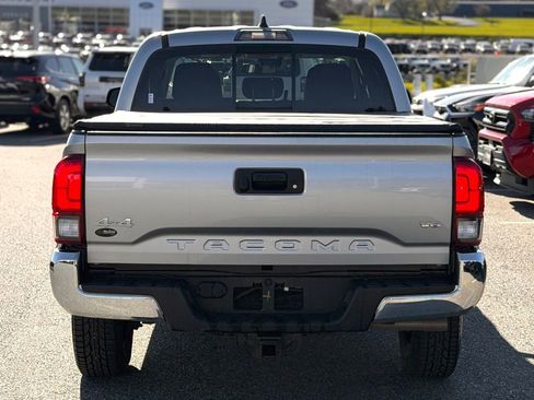 Used 2023 Toyota Tacoma SR5 AWD/4WD image 4