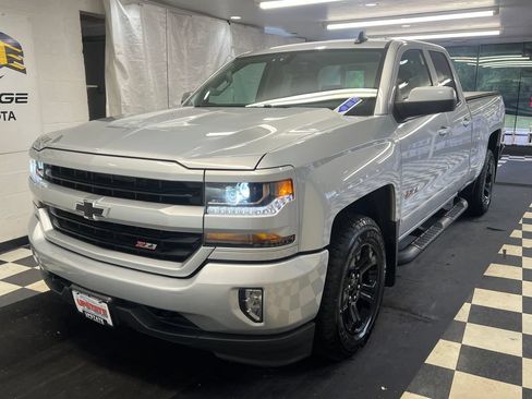 Used 2019 Chevrolet Silverado 1500 LT w/ All Star Edition AWD/4WD image 3
