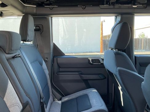 New 2025 Ford Bronco 4-Door image 33