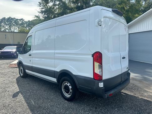Used 2018 Ford Transit 150 130 Medium Roof image 7