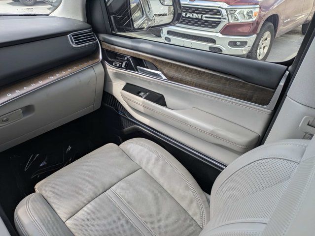 Used 2023 Jeep Grand Wagoneer L 4WD w/ Flexible Seating Group image 19