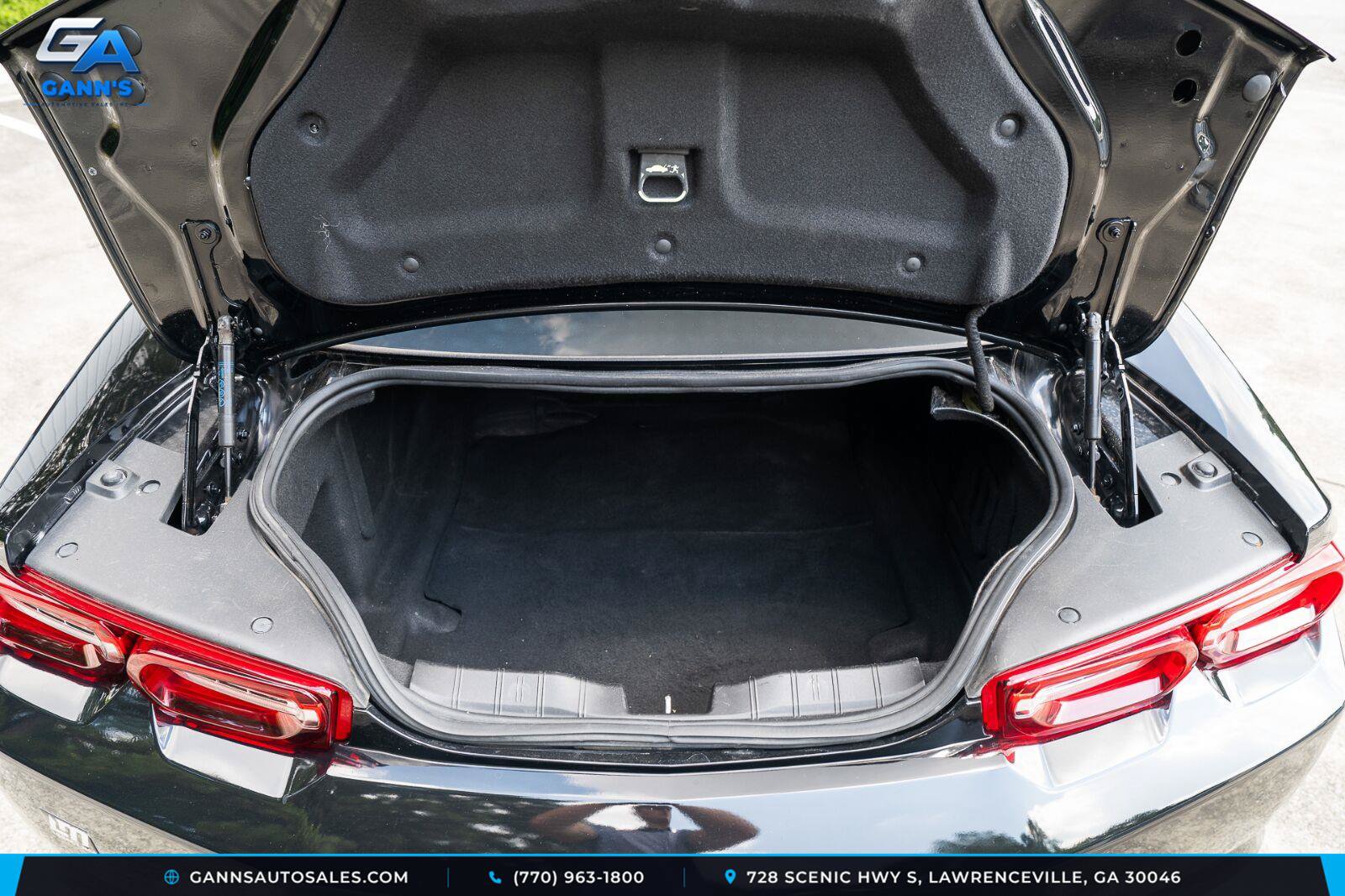 Used 2019 Chevrolet Camaro LS RWD image 8