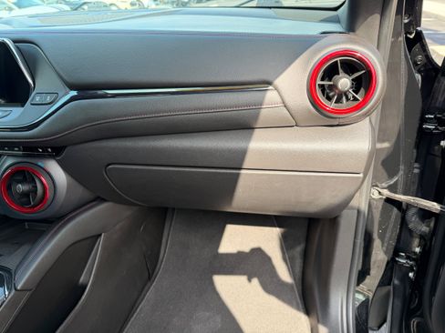 Used 2019 Chevrolet Blazer RS AWD/4WD image 24