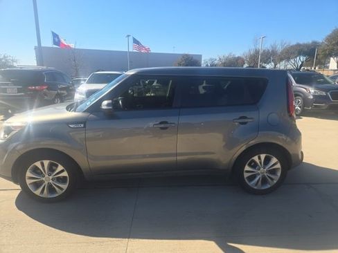 Used 2014 Kia Soul + image 6