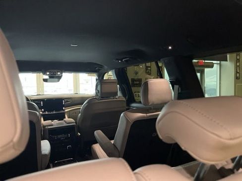New 2026 Jeep Grand Wagoneer 4WD image 12