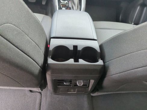 Used 2025 Chevrolet Colorado LT AWD/4WD image 38