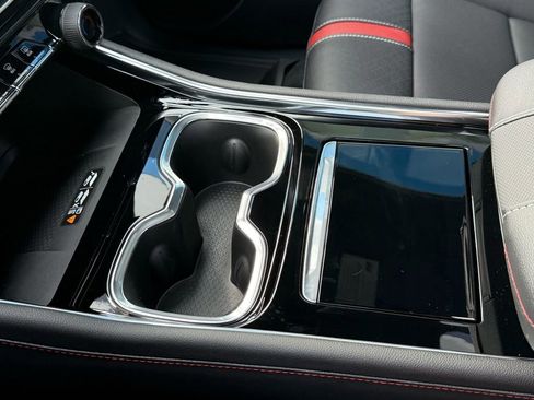 New 2026 Chevrolet Traverse RS w/ LPO, Floor Liner Package image 31