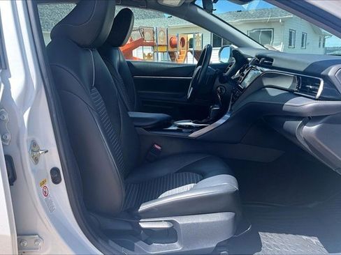 Used 2019 Toyota Camry SE FWD image 28