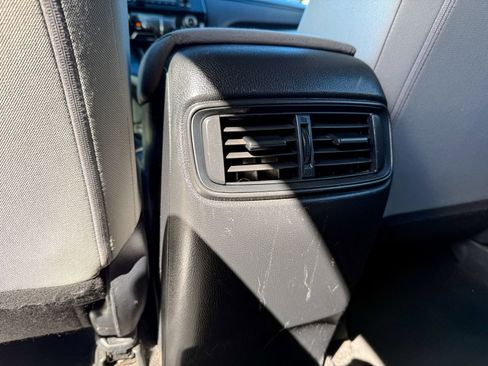 Used 2017 Honda CR-V LX image 32