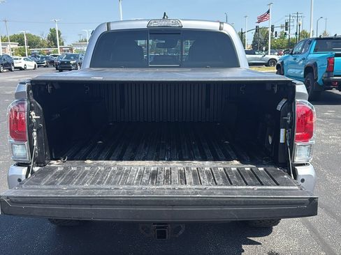 Used 2019 Toyota Tacoma Limited AWD/4WD image 23