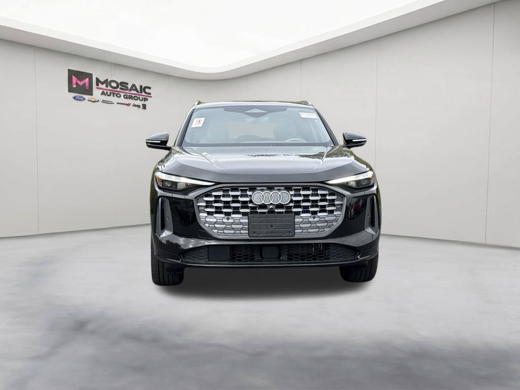 Used 2025 Audi Q5 Premium Plus w/ Premium Plus AWD/4WD image 3