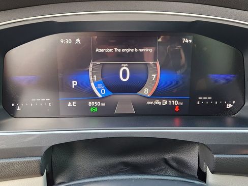 Used 2024 Volkswagen Tiguan SE w/ MDO Package, Two-Row image 6