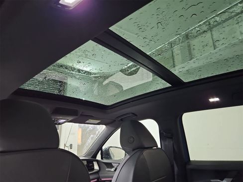 New 2026 Volkswagen Tiguan SE R-Line image 22