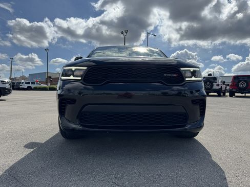 Used 2025 Dodge Durango GT RWD image 3