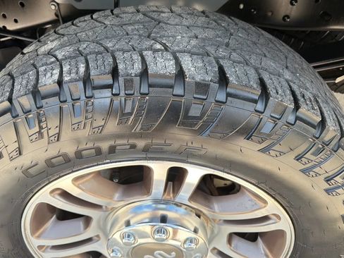Used 2015 Ford F250 King Ranch w/ FX4 Off-Road Package AWD/4WD image 8