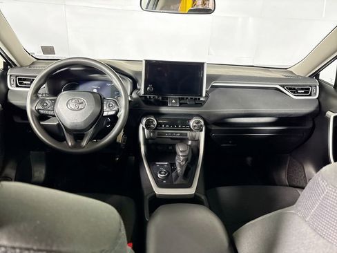 Used 2024 Toyota RAV4 LE image 12