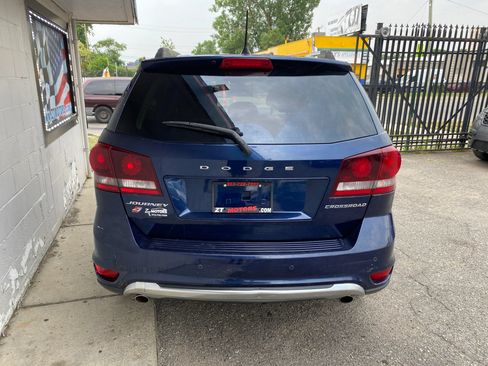 Used 2018 Dodge Journey Crossroad w/ Nav & Sun Group AWD/4WD image 7