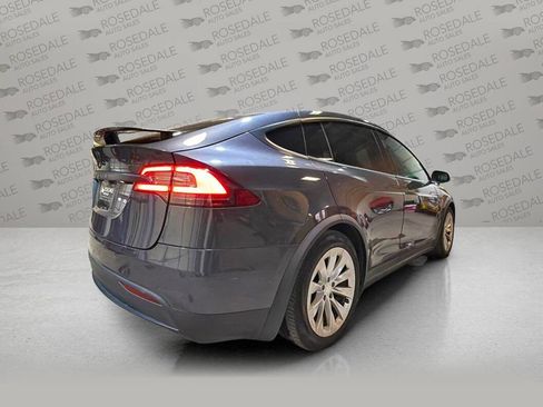 Used 2016 Tesla Model X 60D image 7