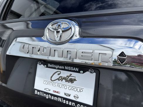 Used 2018 Toyota 4Runner Limited AWD/4WD image 10
