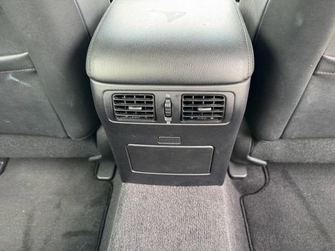 Used 2015 INFINITI Q70 3.7 AWD/4WD image 46