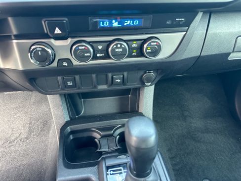 Used 2023 Toyota Tacoma SR AWD/4WD image 12