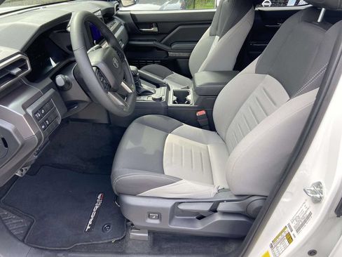 Used 2025 Toyota Tacoma TRD Sport RWD image 17