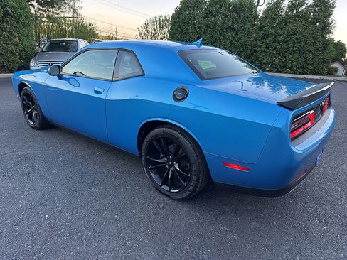 Used 2018 Dodge Challenger SXT w/ Blacktop Package RWD image 7
