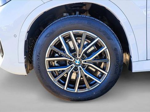 Used 2025 BMW X1 xDrive28i image 9