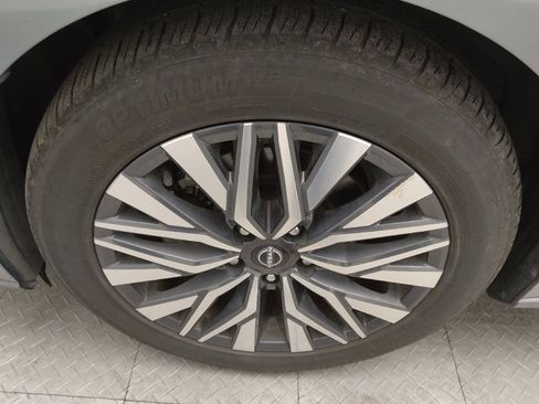 Used 2024 Nissan Altima 2.5 SV image 31