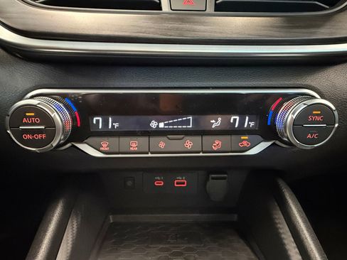 New 2026 Nissan Altima 2.5 SV FWD image 19
