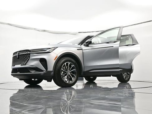 New 2026 Lincoln Nautilus Premier image 62