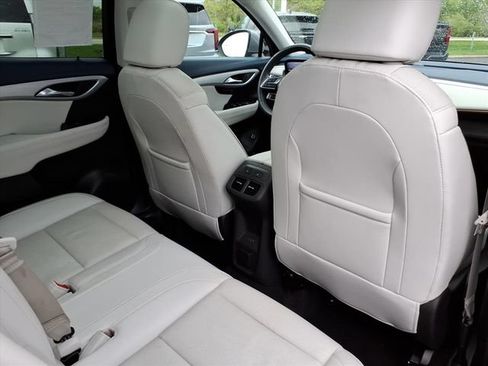 Used 2024 Buick Envision Avenir AWD/4WD image 24