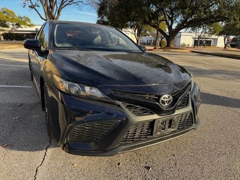 Used 2021 Toyota Camry SE image 8