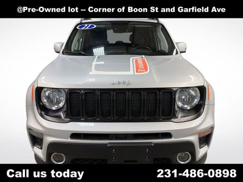 Used 2021 Jeep Renegade Latitude AWD/4WD image 10