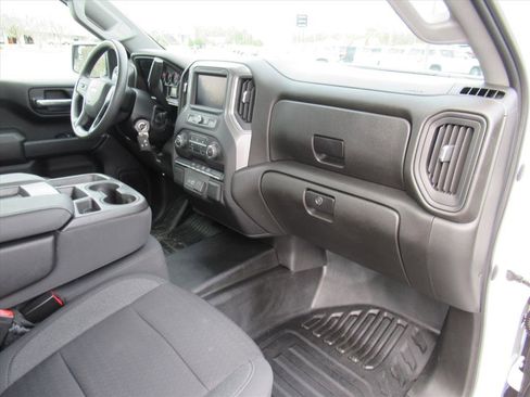 Used 2022 Chevrolet Silverado 1500 W/T w/ WT Fleet Convenience Package image 10