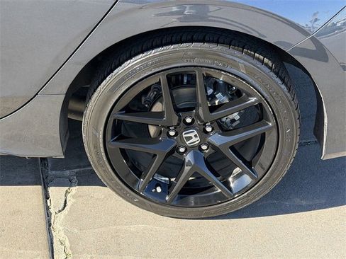 Used 2025 Honda Civic Sport image 8