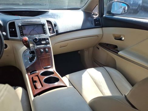 Used 2011 Toyota Venza w/ Premium Pkg #2 FWD image 14