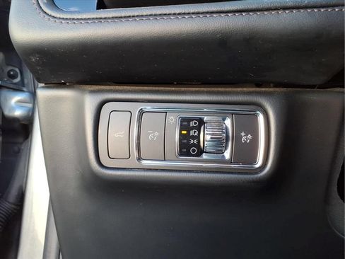 Used 2023 Lincoln Aviator AWD image 17