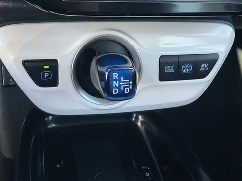 Used 2017 Toyota Prius Prime Advanced image 16