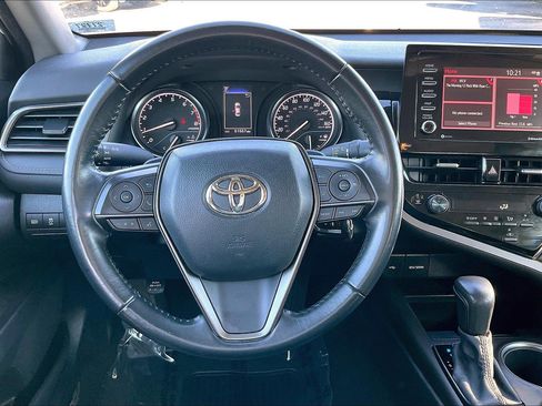 Used 2022 Toyota Camry SE image 5