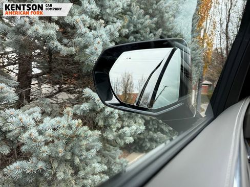 Used 2024 Cadillac Escalade Sport Platinum w/ LPO, ONYX Package image 27