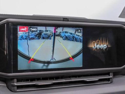 Used 2024 Jeep Wrangler Unlimited Rubicon w/ Technology Group image 70