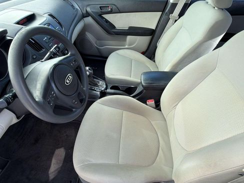 Used 2011 Kia Forte EX FWD image 5