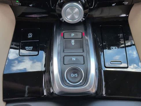 Certified 2025 Acura MDX SH-AWD image 35