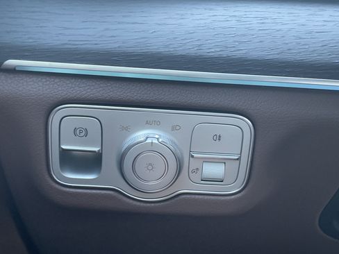 Certified 2024 Mercedes-Benz GLS 450 4MATIC image 25